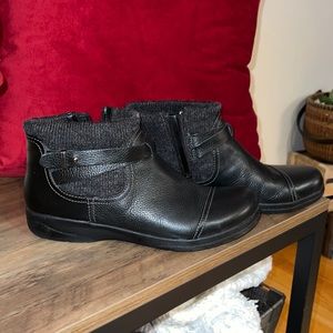 Clarks Size 8 Winter Boots